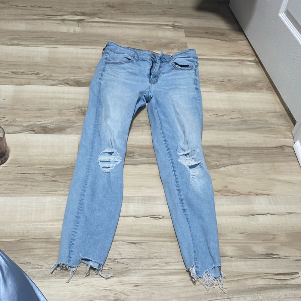Great used pair of AE jeans. So comfy. You will love them